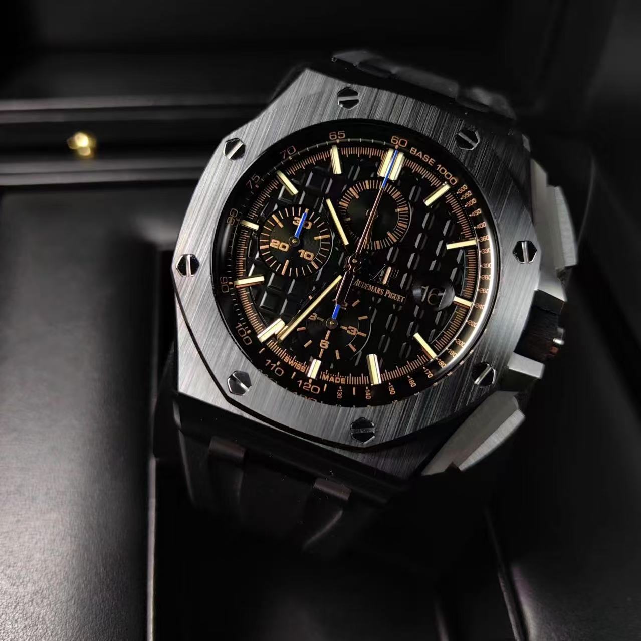 AP26405ce Royal Oak Offshore Black Ceramic