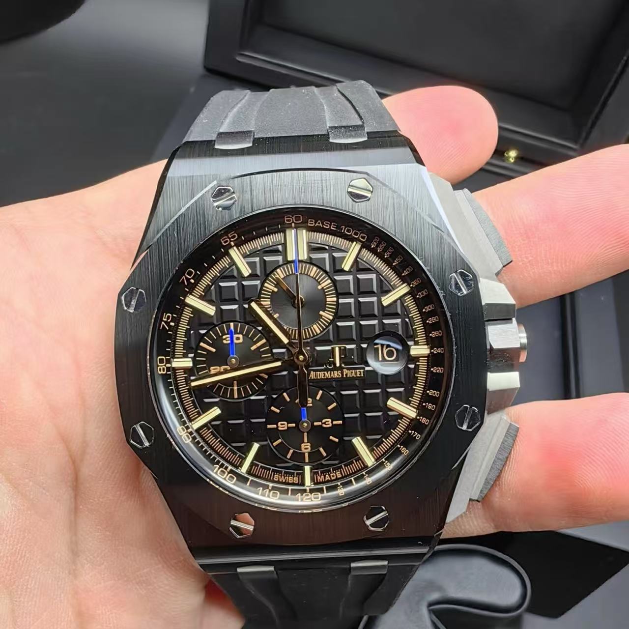 AP26405ce Royal Oak Offshore Black Ceramic